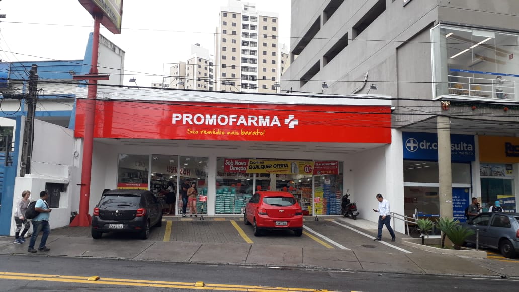 Faixada da Ptromofarma