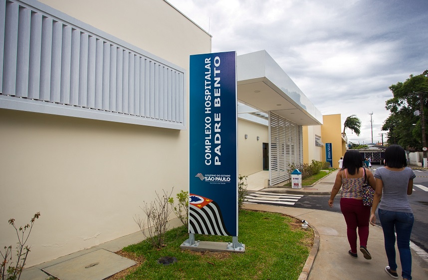 Faixada do Hospital Padre Bento