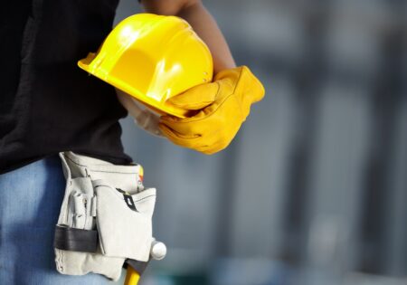 Segurança do trabalho- homem com epis